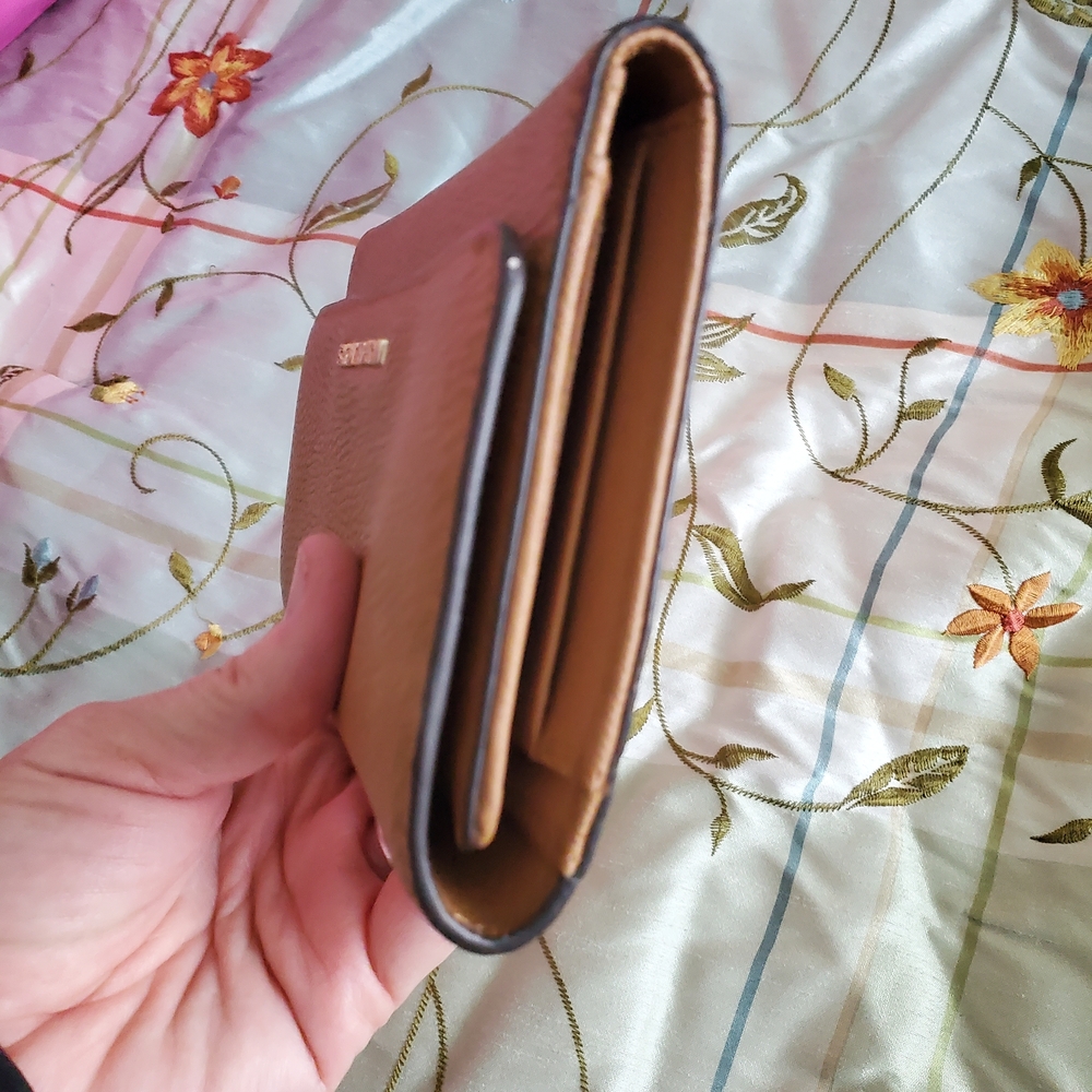 Michael Kors Tan Leather Wallet - Picture 7 of 12